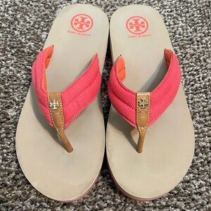 Tory Burch 70s Flatform Flip Flop